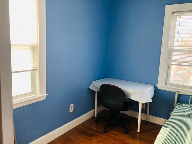 53 Germain Ave, Unit 2R in Quincy, MA - Foto de edificio - Building Photo