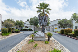 Monterrey Villas in Santa Maria, CA - Building Photo - Building Photo