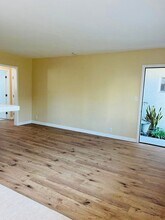 6280 Cherry Ave in Long Beach, CA - Building Photo - Building Photo