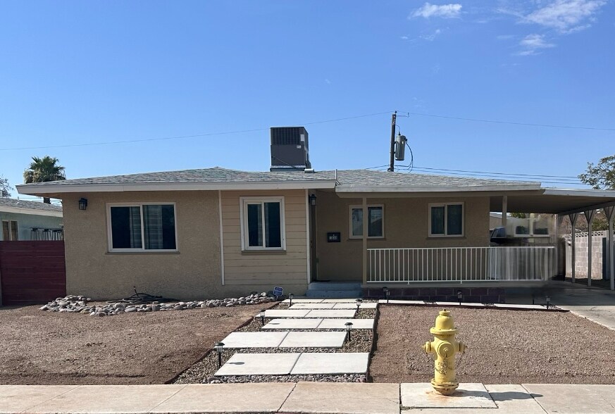 1040 Canosa Ave in Las Vegas, NV - Foto de edificio