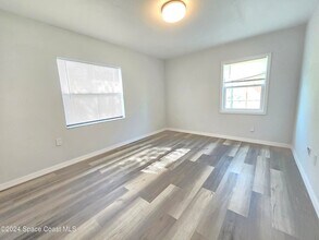 484 Poinciana Dr in Melbourne, FL - Building Photo - Building Photo