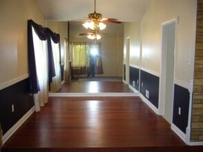 760 Sugarland Run Drive in Sterling, VA - Foto de edificio - Building Photo