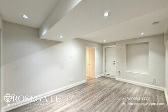 163 Elmwood Ave in Richmond Hill, ON - Building Photo - Building Photo