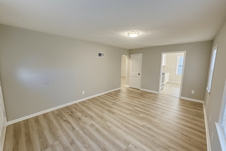 4221 N St in Lincoln, NE - Building Photo - Building Photo