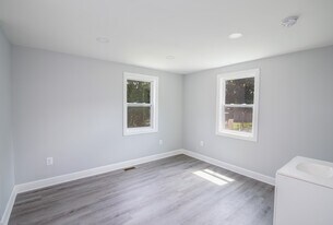 9749 52nd Ave in College Park, MD - Building Photo