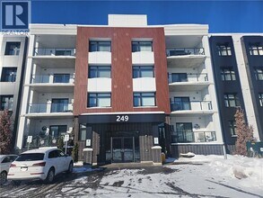 249 Grey Silo Rd in Waterloo, ON - Building Photo - Building Photo