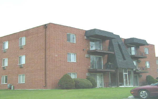 12810 Hill Dr in Crestwood, IL - Foto de edificio