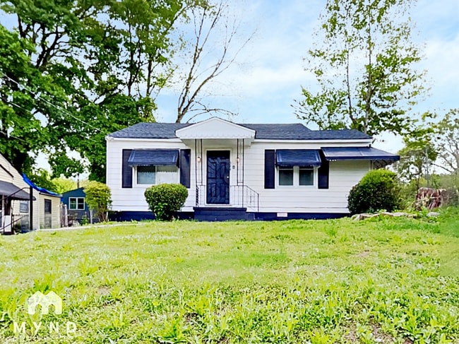 property at 324 Autumn Ln SW