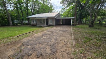 299 Francis St in Hawkins, TX - Building Photo