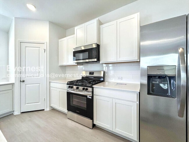 300 Dreyer in Kyle, TX - Building Photo - Building Photo