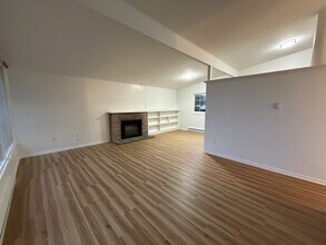 8428 Maple Ave SE in Snoqualmie, WA - Building Photo - Building Photo