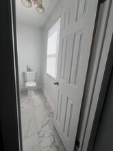 122 N Plains Dr in Petersburg, VA - Foto de edificio - Building Photo