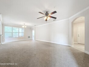 4480 Deerwood Lake Pkwy in Jacksonville, FL - Building Photo - Building Photo