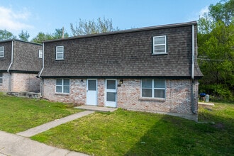 Grandview Park Manor in Kansas City, KS - Building Photo - Building Photo