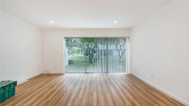 3001 NW 4th Terrace in Pompano Beach, FL - Building Photo - Building Photo