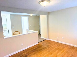 106 Calvary St in Waltham, MA - Building Photo - Building Photo