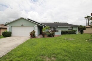 1361 Lamplighter Dr NW in Palm Bay, FL - Building Photo