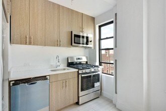 52 Clark St. in Brooklyn, NY - Building Photo - Building Photo