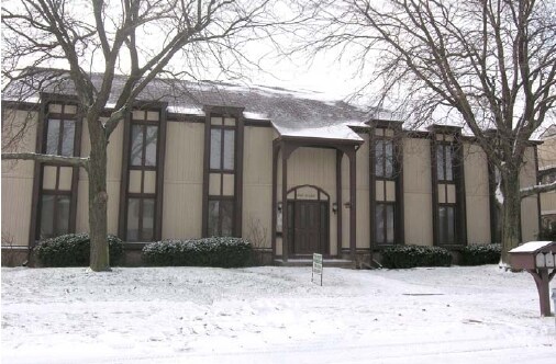 5623 Ryewyck Dr in Toledo, OH - Foto de edificio - Building Photo