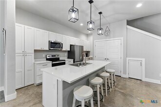1119 Hancock Rd in Canyon Lake, TX - Building Photo - Building Photo