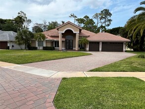 576 Cypress Green Cir in Wellington, FL - Building Photo - Building Photo
