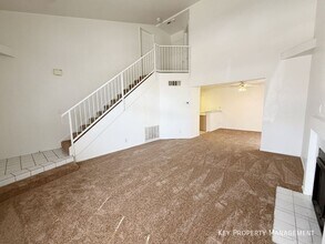 2840 Lone Cliff Dr in Henderson, NV - Building Photo - Building Photo