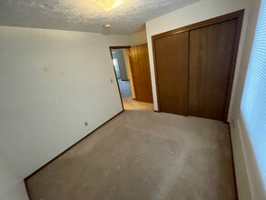 909 Indian St in Saint Paul, NE - Foto de edificio - Building Photo