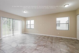 3562 93rd Ave in Pembroke Pines, FL - Foto de edificio - Building Photo