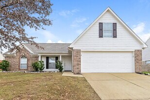 5870 Tommy Joe Dr in Southaven, MS - Building Photo