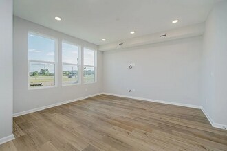 7331 Shroyer Wy in Noblesville, IN - Building Photo - Building Photo