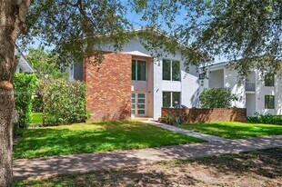 539 Menendez Ave in Coral Gables, FL - Building Photo