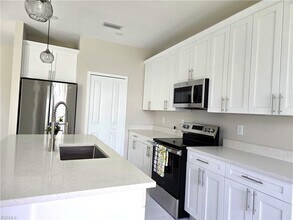 224 Victoria Ave S in Lehigh Acres, FL - Building Photo - Building Photo