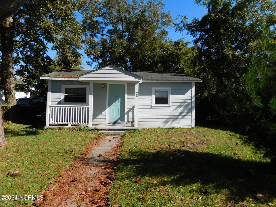 609 Broad St in Beaufort, NC - Foto de edificio