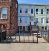 21 Wright Ave in Jersey City, NJ - Building Photo