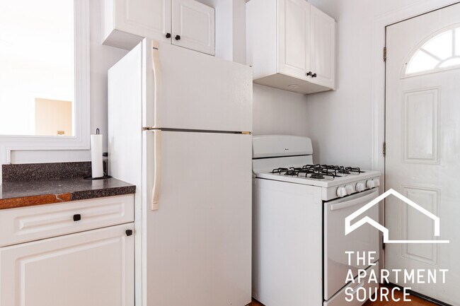 3823.5 N Fremont St in Chicago, IL - Building Photo - Building Photo