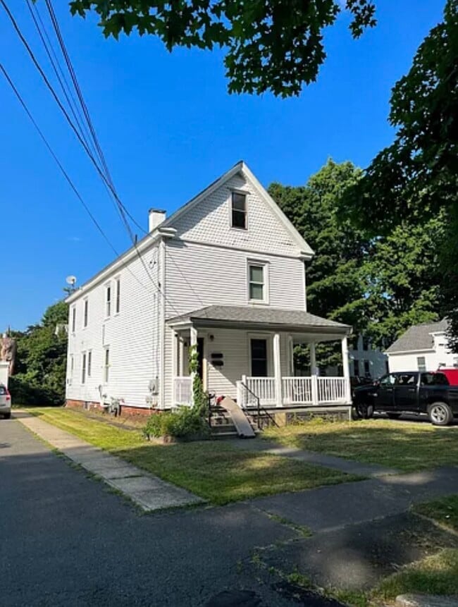 property at 7 Leonard Ave