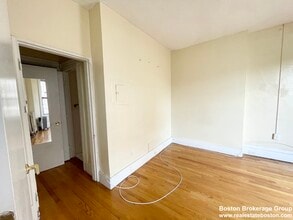 836 Huntington Ave, Unit 1 in Boston, MA - Building Photo - Building Photo