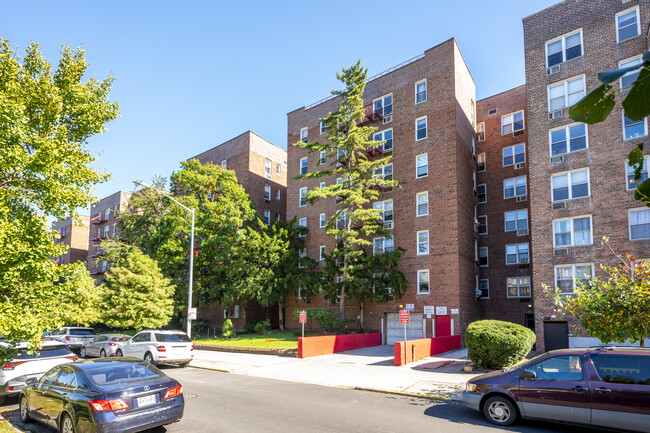 2727 Ocean Pky in Brooklyn, NY - Building Photo - Building Photo