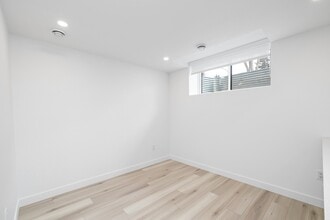 8664-8677 77 St NW in Edmonton, AB - Building Photo - Building Photo