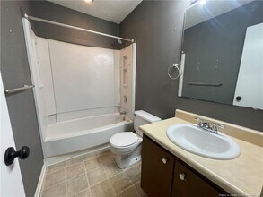 5734 Waters Edge Dr in Fayetteville, NC - Building Photo - Building Photo