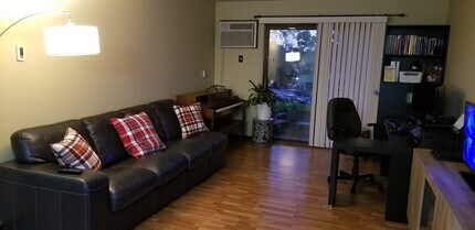 5325 Brody Dr, Unit 103 in Madison, WI - Building Photo - Building Photo