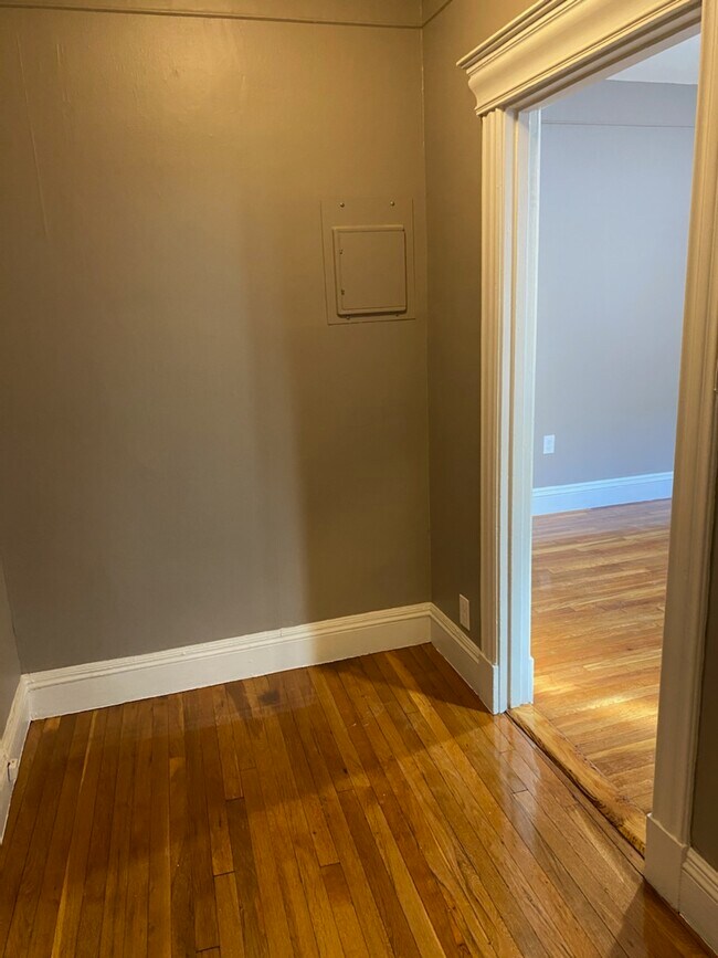 71 Park St, Unit 9 in Boston, MA - Foto de edificio - Building Photo