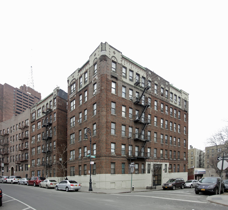 3405 Putnam in Bronx, NY - Building Photo