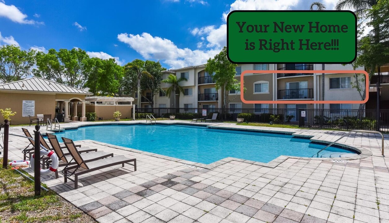 1700 Crestwood Ct S in Royal Palm Beach, FL - Building Photo
