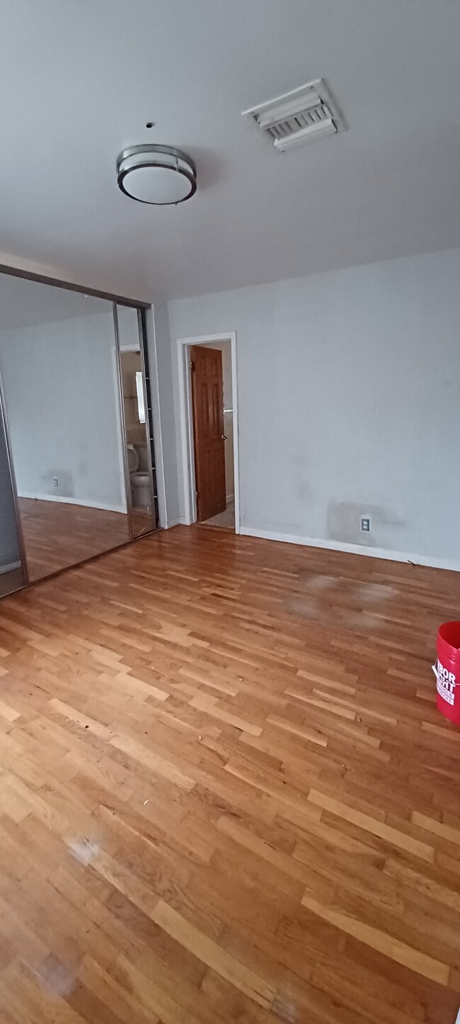 7248 Beckford Ave in Los Angeles, CA - Building Photo - Building Photo