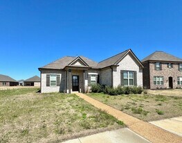 380 Azalea Dr in Somerville, TN - Building Photo