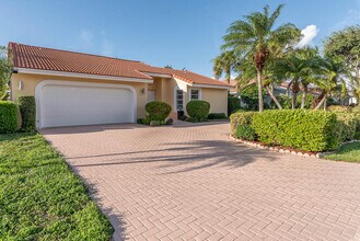 251 NW 69th St in Boca Raton, FL - Building Photo - Building Photo