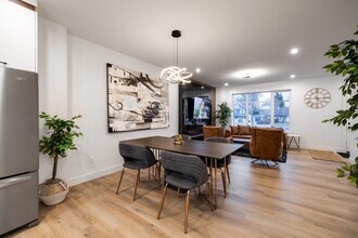 9339 87 Ave NW in Edmonton, AB - Building Photo - Building Photo