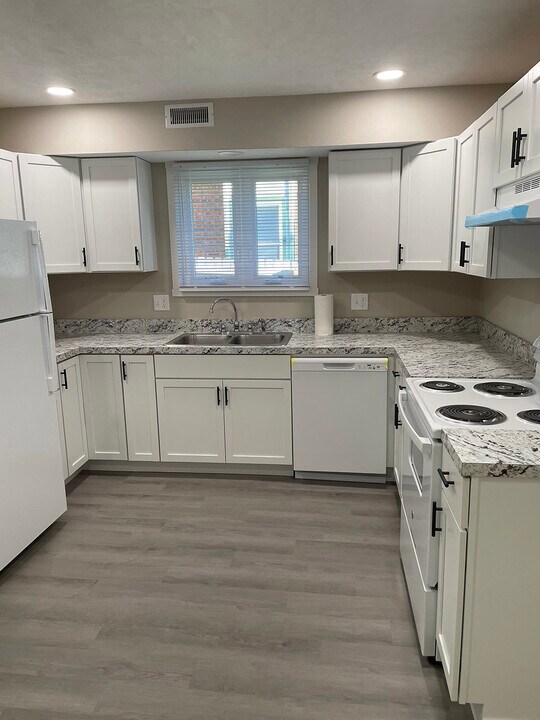 Sugar Wood in Springfield, MO - Building Photo