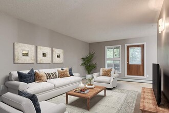 Grandin Manor in Camrose, AB - Building Photo - Building Photo